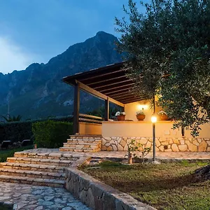 Villa Baia, Custonaci